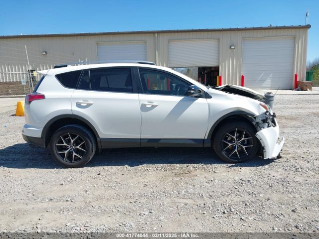 JTMNFREV9JJ738310 Toyota RAV4 SE