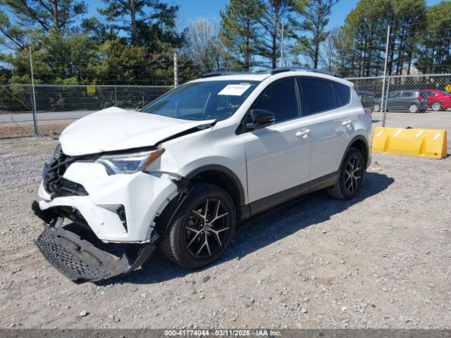 JTMNFREV9JJ738310 Toyota RAV4 SE