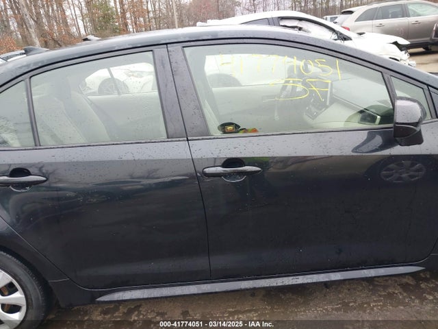 JTDEPRAE7LJ051171 Toyota COROLLA LE
