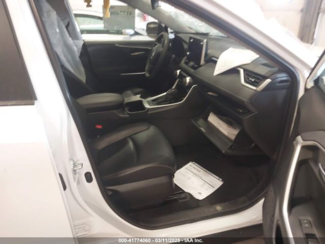 2T3A1RFVXPW374517 Toyota Rav4 Xle Premium