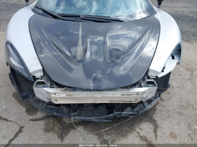 SBM13DAA2KW006285 Mclaren 570S