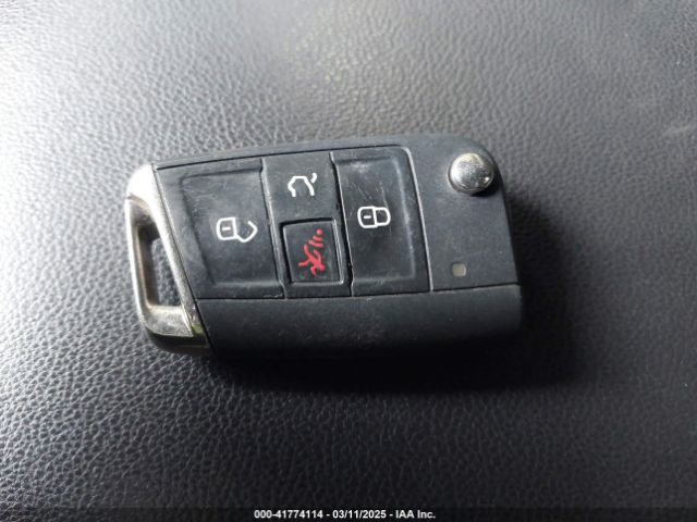 WVWLF7AU7GW155156 Volkswagen Golf R 4-door