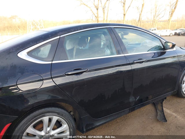 Chrysler 200 Limited 2015 1C3CCCABXFN738703 Image 13