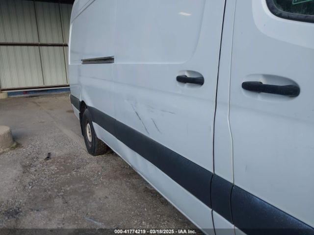 WD3PF1CDXKP148405 Mercedes-Benz Sprinter 2500 High Roof V6