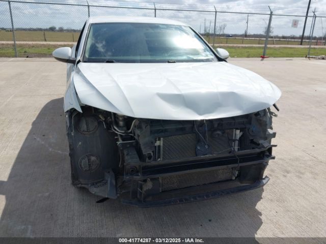 3VWN57BU3KM021826 Volkswagen Jetta 1.4t S