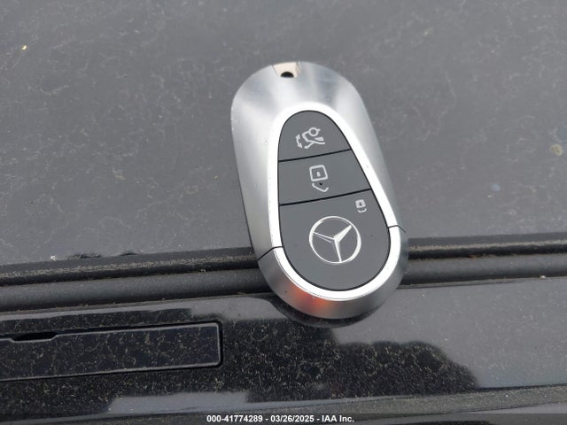 W1K6G7GB9NA067550 Mercedes-Benz m176