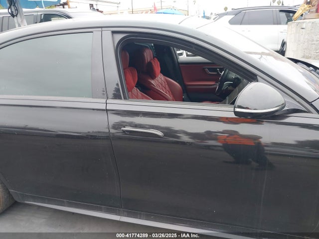 W1K6G7GB9NA067550 Mercedes-Benz m176
