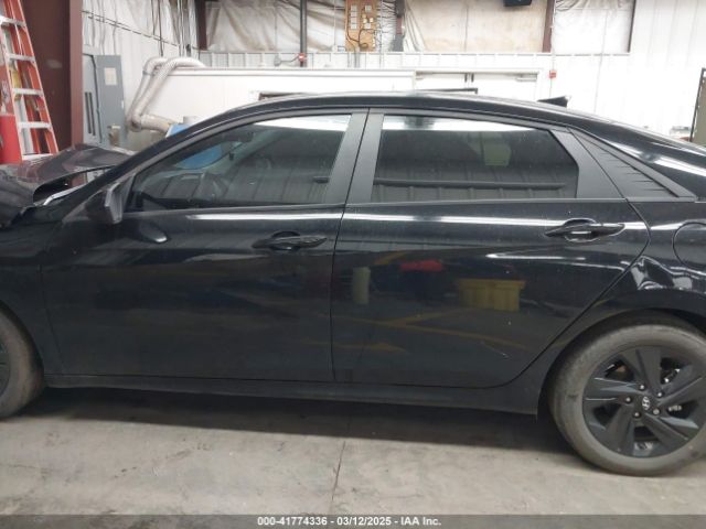 KMHLM4AJ0PU037693 Hyundai Elantra Hybrid Blue