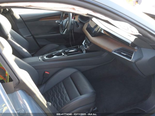 WAUFJBFW3P7006811 Audi E-tron Gt Premium Plus Quattro