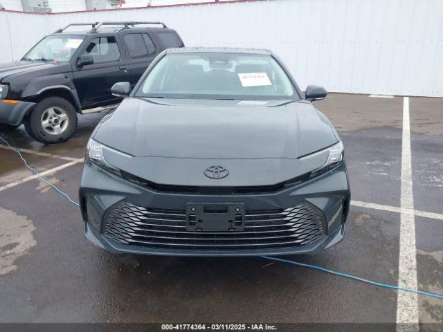 4T1DBADK8SU516661 Toyota CAMRY XLE