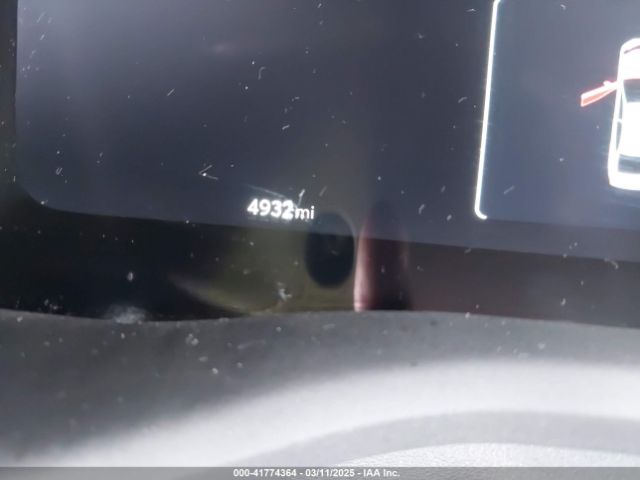4T1DBADK8SU516661 Toyota CAMRY XLE
