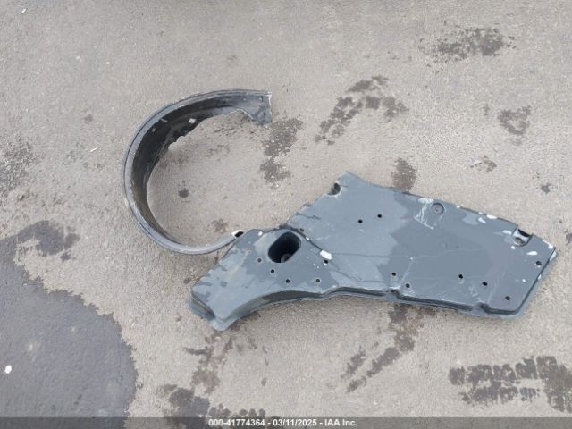 4T1DBADK8SU516661 Toyota CAMRY XLE