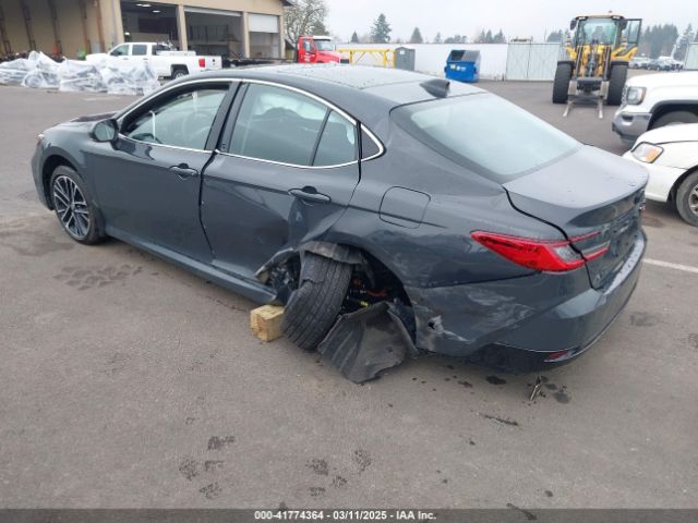 4T1DBADK8SU516661 Toyota CAMRY XLE