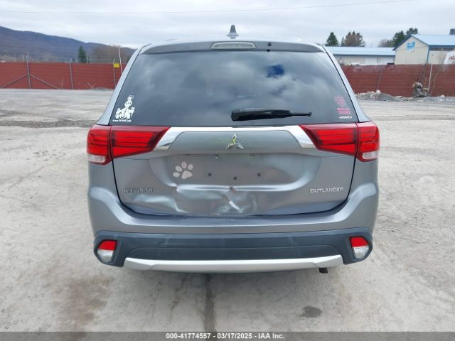 JA4AZ2A39HZ070242 Mitsubishi Outlander Es