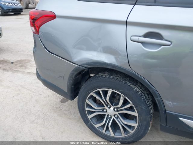 JA4AZ2A39HZ070242 Mitsubishi Outlander Es