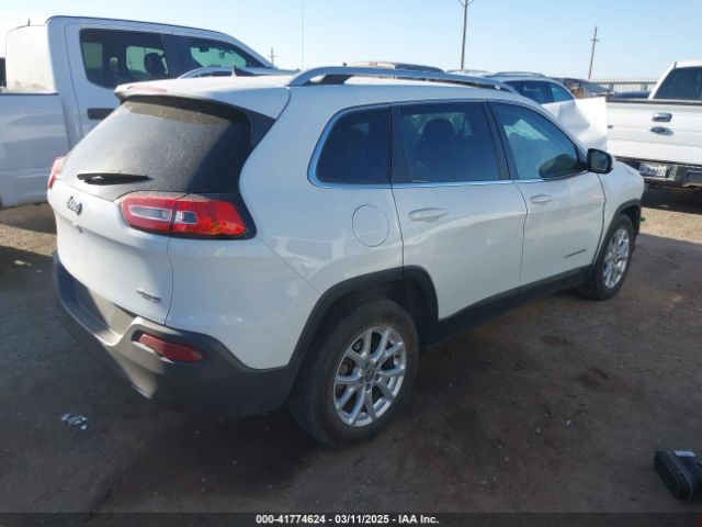 1C4PJLCB8GW230578 Jeep Cherokee Latitude