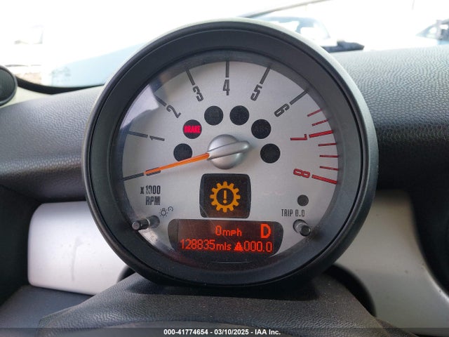 2011 MINI COOPER WMWSU3C57BT251053 Photo 6