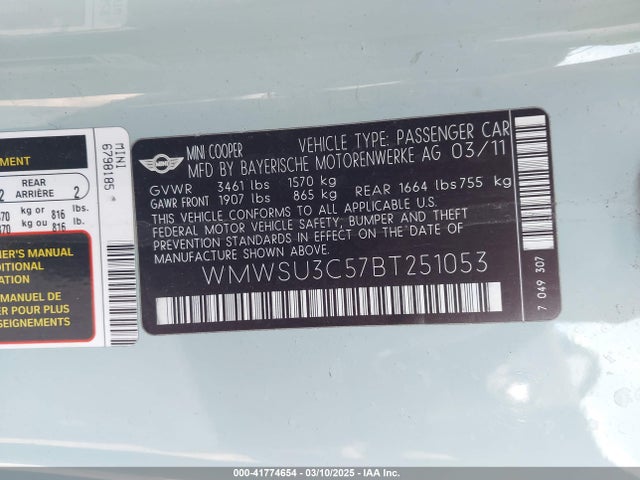 2011 MINI COOPER WMWSU3C57BT251053 Photo 8