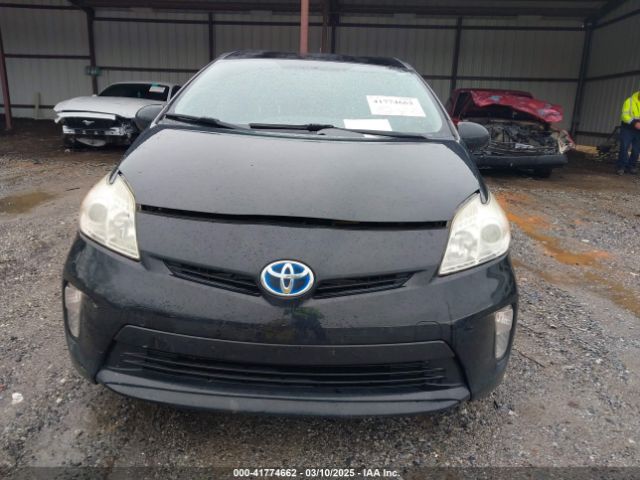 JTDKN3DU8E0369379 Toyota Prius Two