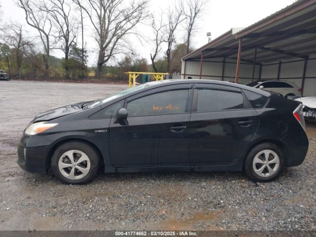 JTDKN3DU8E0369379 Toyota Prius Two