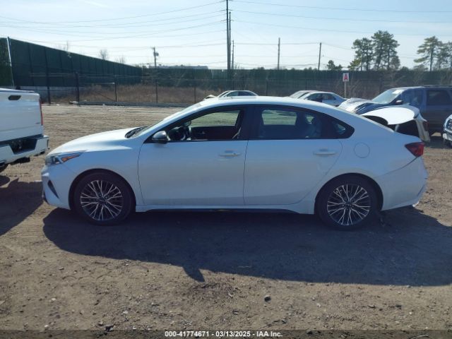 3KPF54AD1PE522206 KIA Forte Gt-line