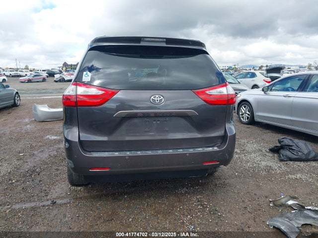 Toyota 2gr-fks 2017 5TDYZ3DC0HS882729 Image 16