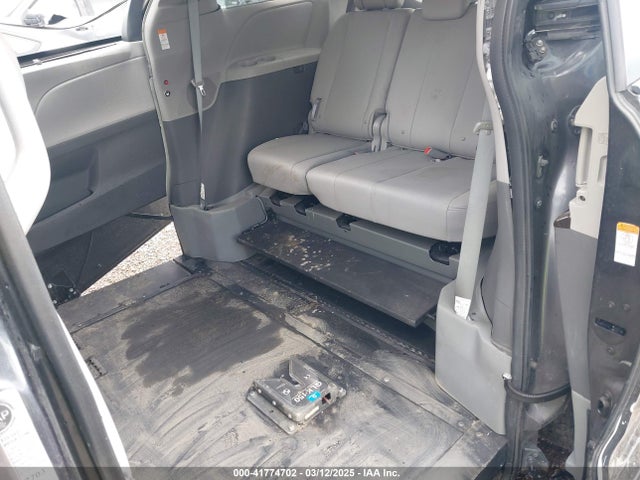 Toyota 2gr-fks 2017 5TDYZ3DC0HS882729 Image 8