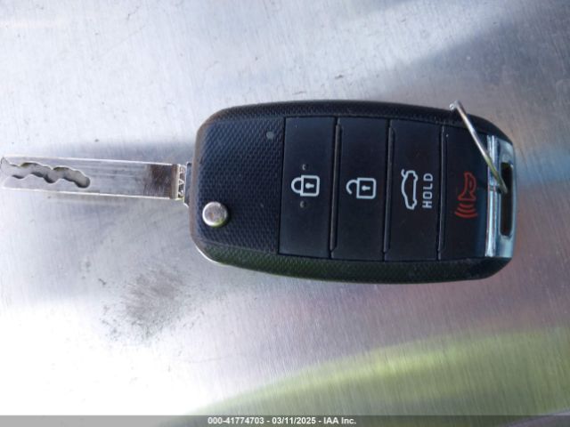 5XXGT4L35LG421489 KIA Optima Lx