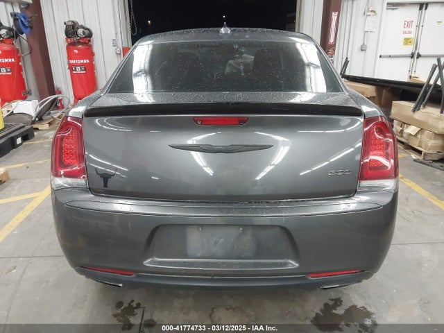 2C3CCAAG2JH282018 Chrysler 300 Touring