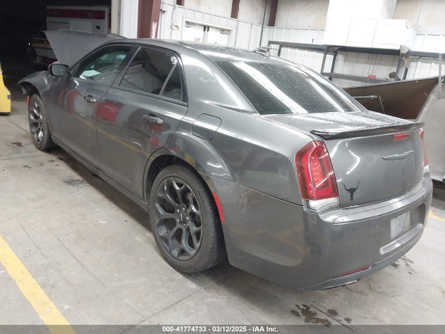 2C3CCAAG2JH282018 Chrysler 300 Touring