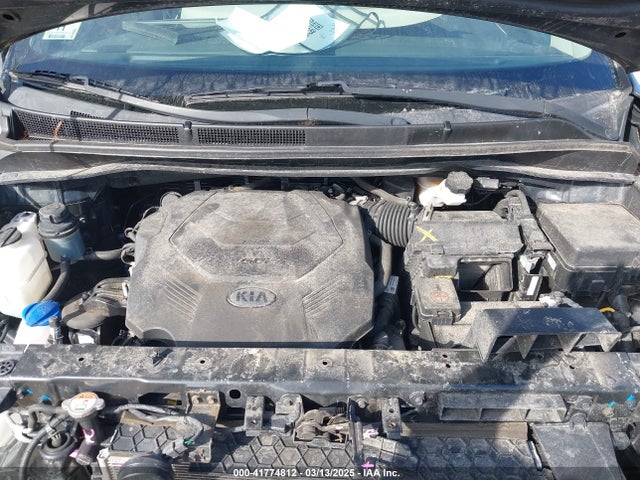 KNDMB5C13L6617567 KIA SEDONA LX