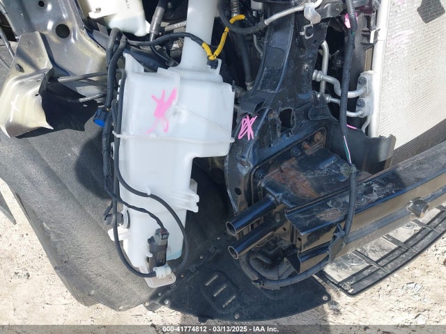 KNDMB5C13L6617567 KIA SEDONA LX