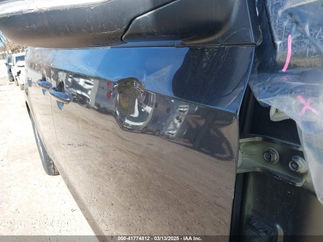 KNDMB5C13L6617567 KIA SEDONA LX