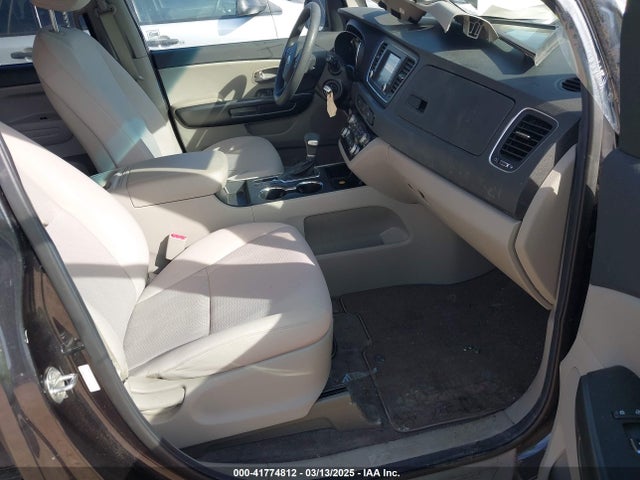 KNDMB5C13L6617567 KIA SEDONA LX