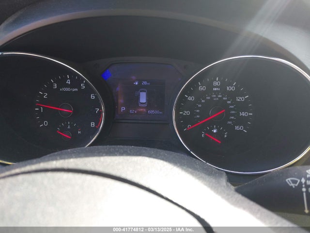 KNDMB5C13L6617567 KIA SEDONA LX