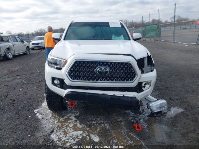 3TMCZ5AN9KM284092 Toyota Tacoma Trd Off Road