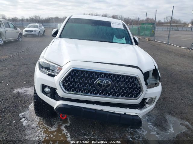 3TMCZ5AN9KM284092 Toyota Tacoma Trd Off Road