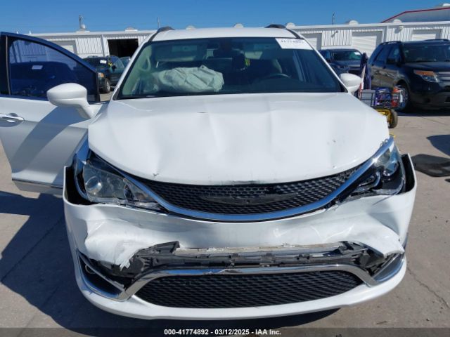2C4RC1EG7HR703803 Chrysler Pacifica Touring-l Plus
