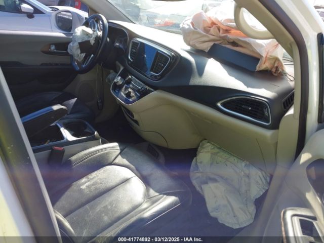 2C4RC1EG7HR703803 Chrysler Pacifica Touring-l Plus