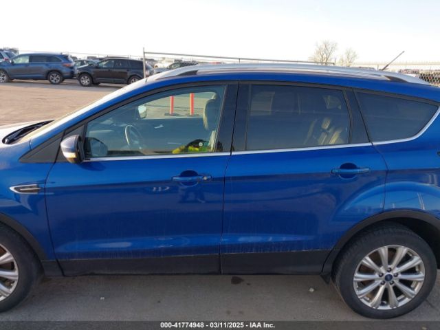 1FMCU9JD2HUD59180 Ford Escape Titanium