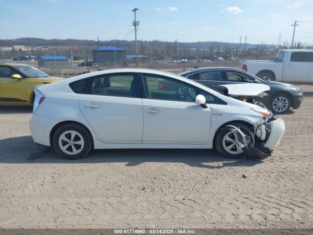 JTDKN3DU4E1824822 Toyota Prius Three
