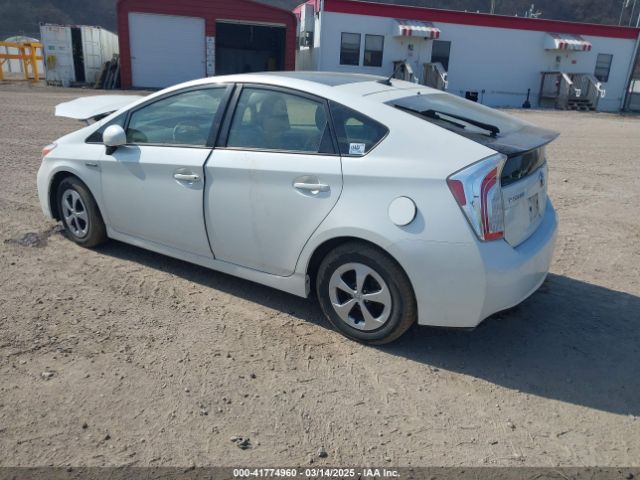 JTDKN3DU4E1824822 Toyota Prius Three