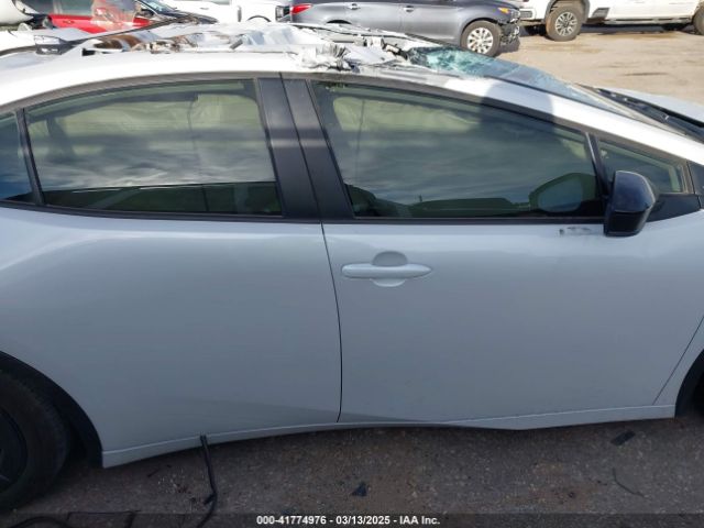 JTDACAAUXR3030783 Toyota Prius Le