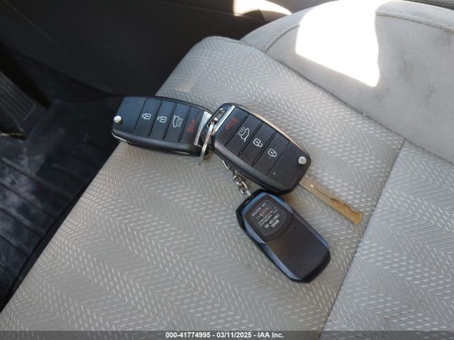 KNDPM3AC4H7194371 KIA Sportage Lx