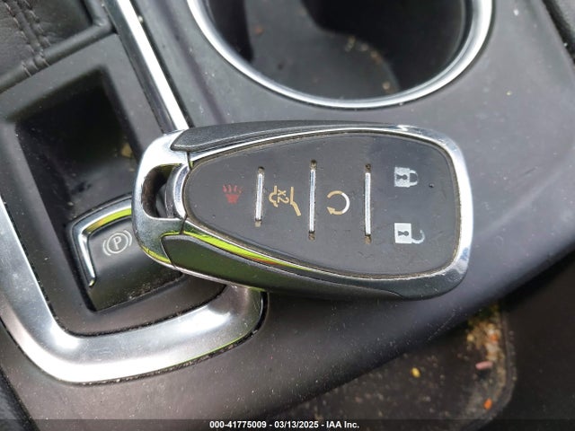 2GNAXSEV1J6228914 Chevrolet EQUINOX LT