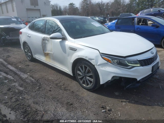 5XXGT4L38KG300213 KIA Optima Lx