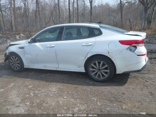5XXGT4L38KG300213 KIA Optima Lx