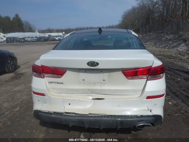 5XXGT4L38KG300213 KIA Optima Lx
