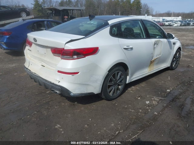 5XXGT4L38KG300213 KIA Optima Lx