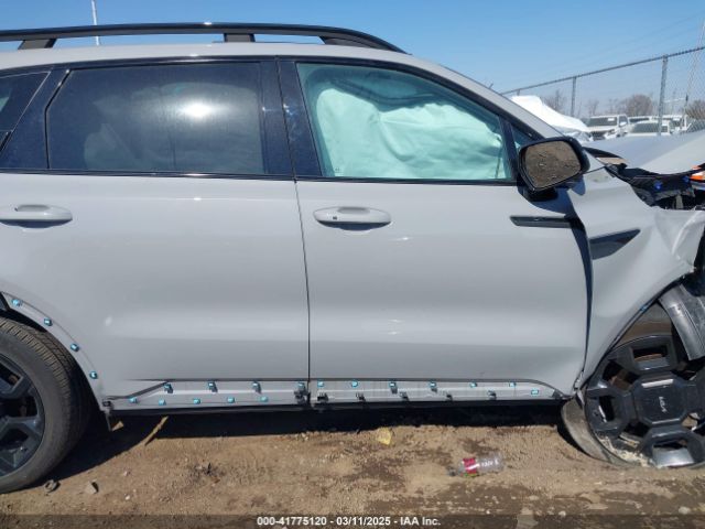 5XYRHDJF9RG261693 KIA Sorento X-line Ex